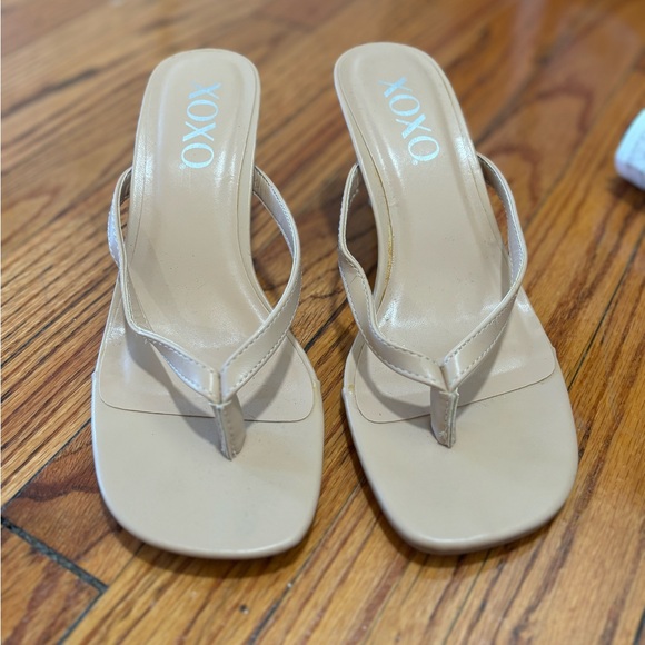 Kitten heels, nude, never worn - Picture 3 of 3